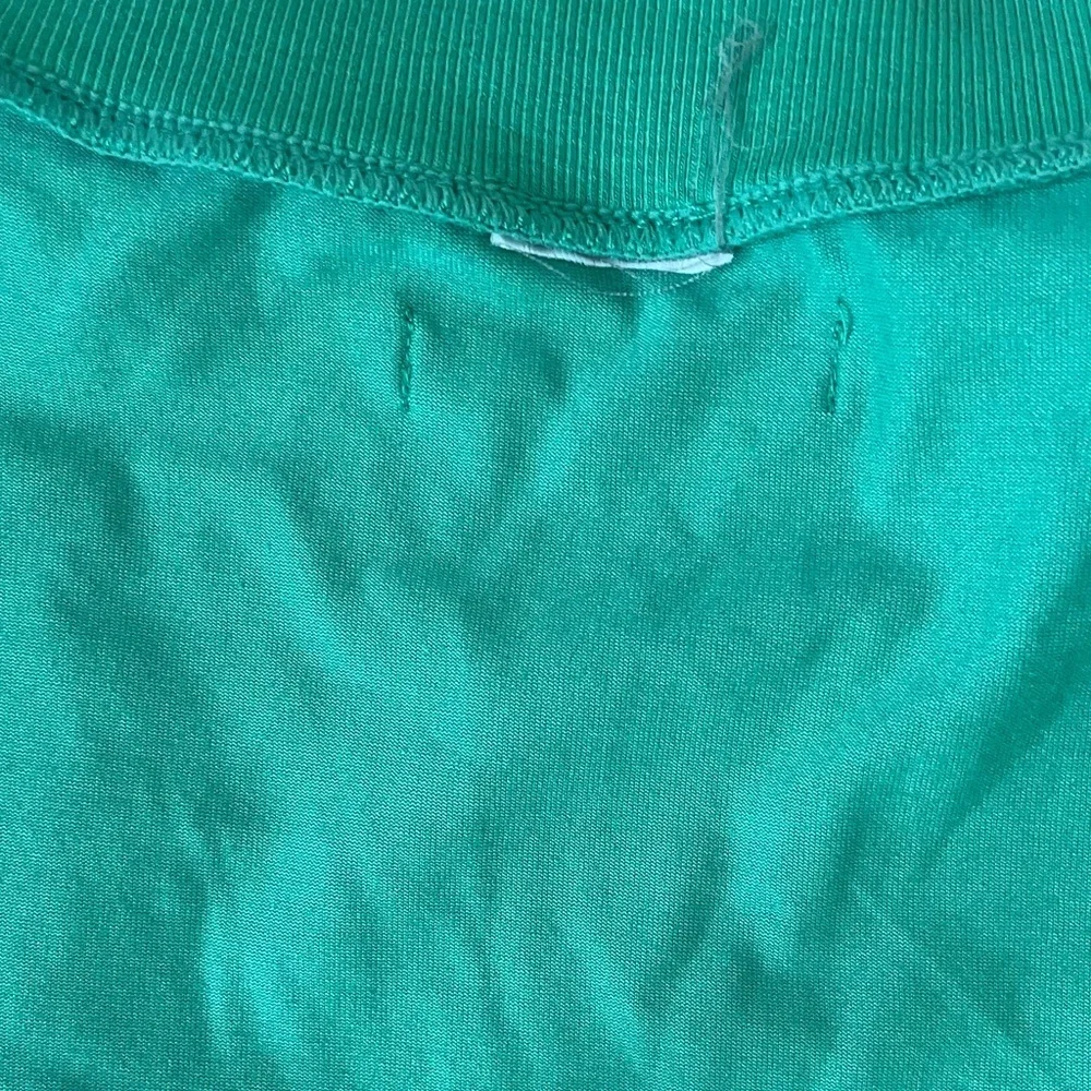 Nike FIT Studio Classic Boat Neck Green T-shirt Size M